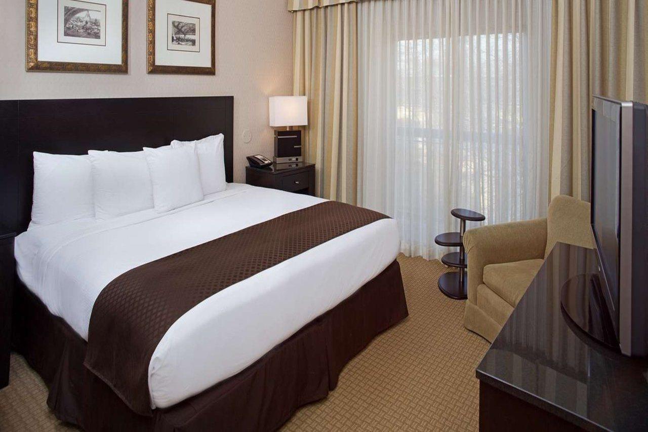 Doubletree By Hilton Hotel Chicago Wood Dale - Elk Grove Exterior photo