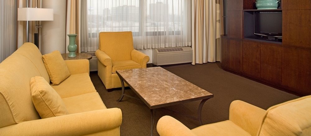 Doubletree By Hilton Hotel Chicago Wood Dale - Elk Grove Exterior photo